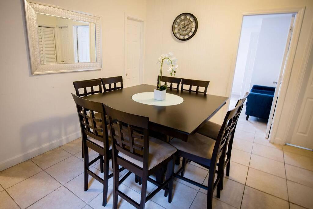 3 Bedroom Miami Home 15 Minutes To The Beach Exterior photo