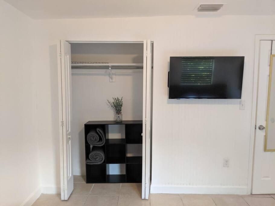 3 Bedroom Miami Home 15 Minutes To The Beach Exterior photo